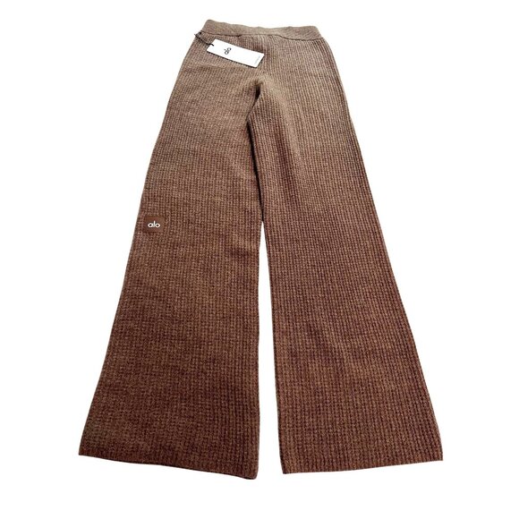ALO Yoga Cashmere High-Waist Plush Waffle Pant in Mushroom Heather - Picture 3 of 6